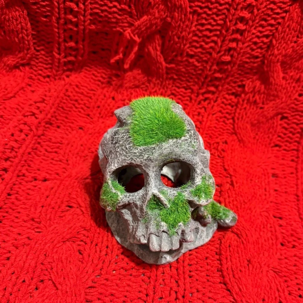Mossy Skull Aquarium Ornament Resin Fish Tank Decoration Hideout Grey Green